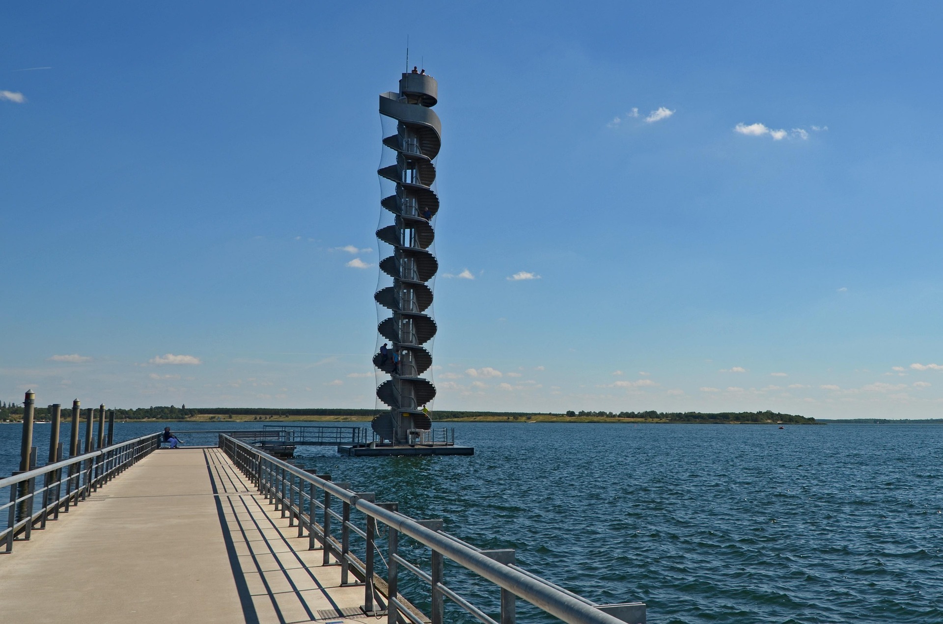 Pegelturm am Goitzschesee bei Bitterfeld